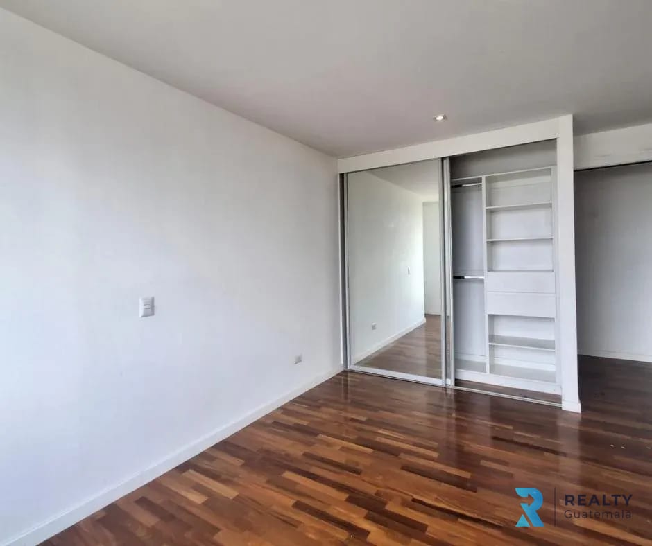RENTO Apartamento Lucca, Zona 10 — Apartamento en Alquiler en Lucca, Zona 10, Guatemala, Ciudad — foto 8 de 12