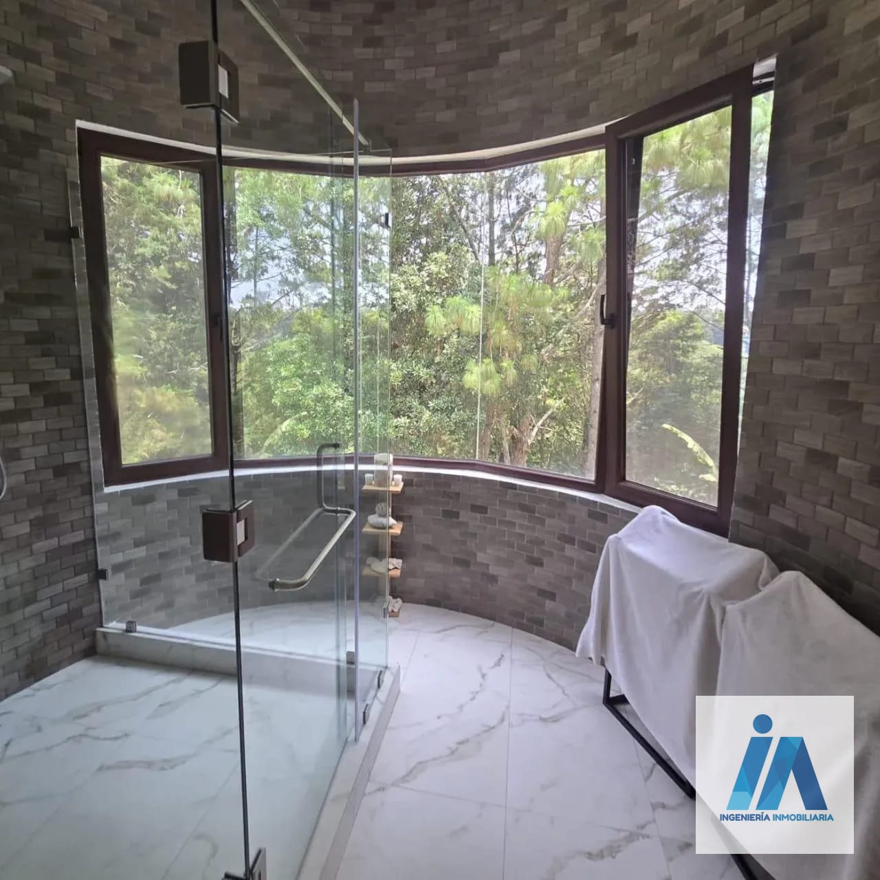 CASA DE LUJO EN VENTA 📍Hacienda Nueva Country Club, San José Pinula — Casa en Venta en San José Pinula, Guatemala, Ciudad — foto 11 de 14