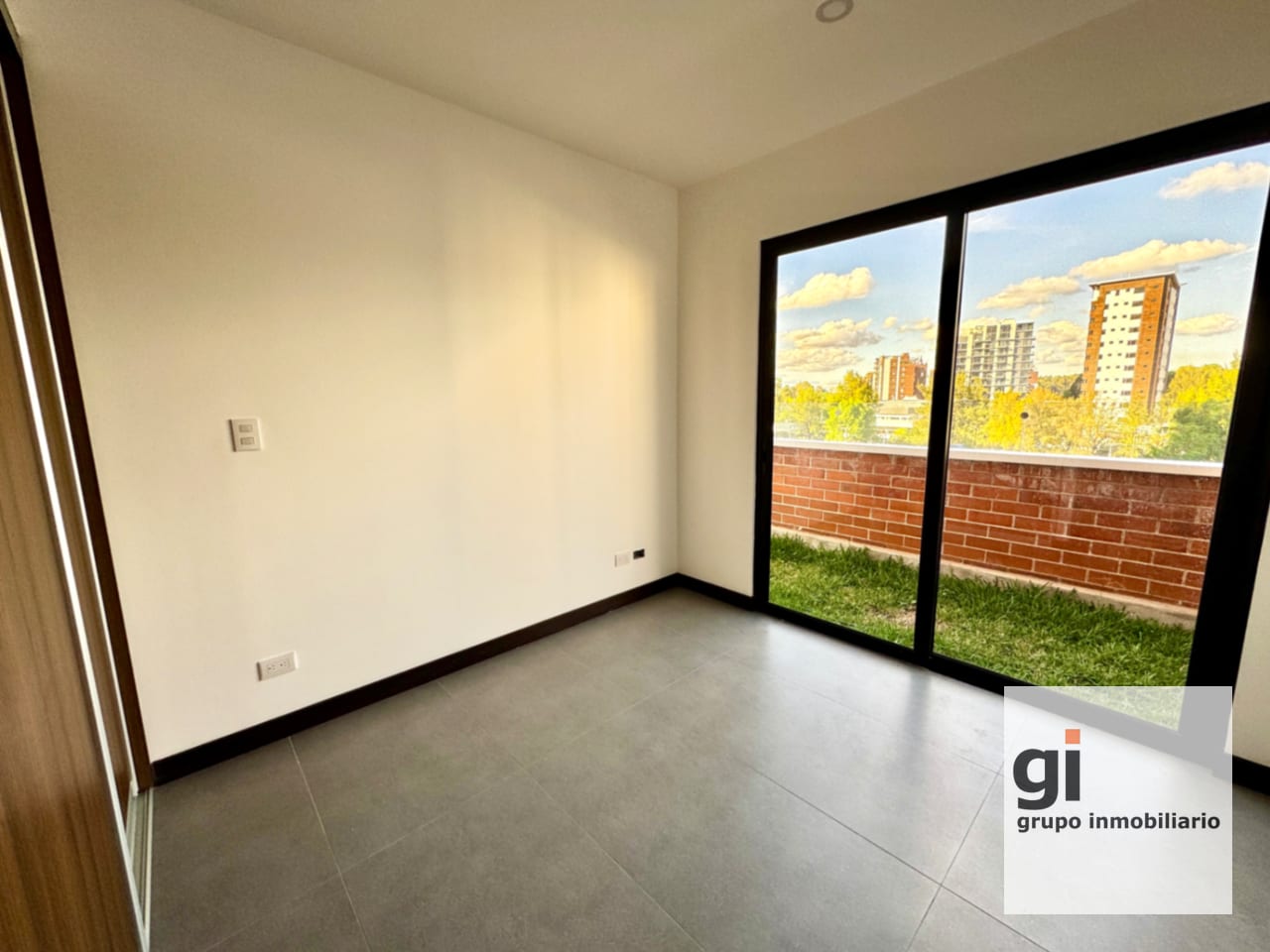 Apartamento con jardín y vista en zona 15, 3 dormitorios. — Apartamento en Venta en Zona 15, Guatemala, Ciudad — foto 7 de 13