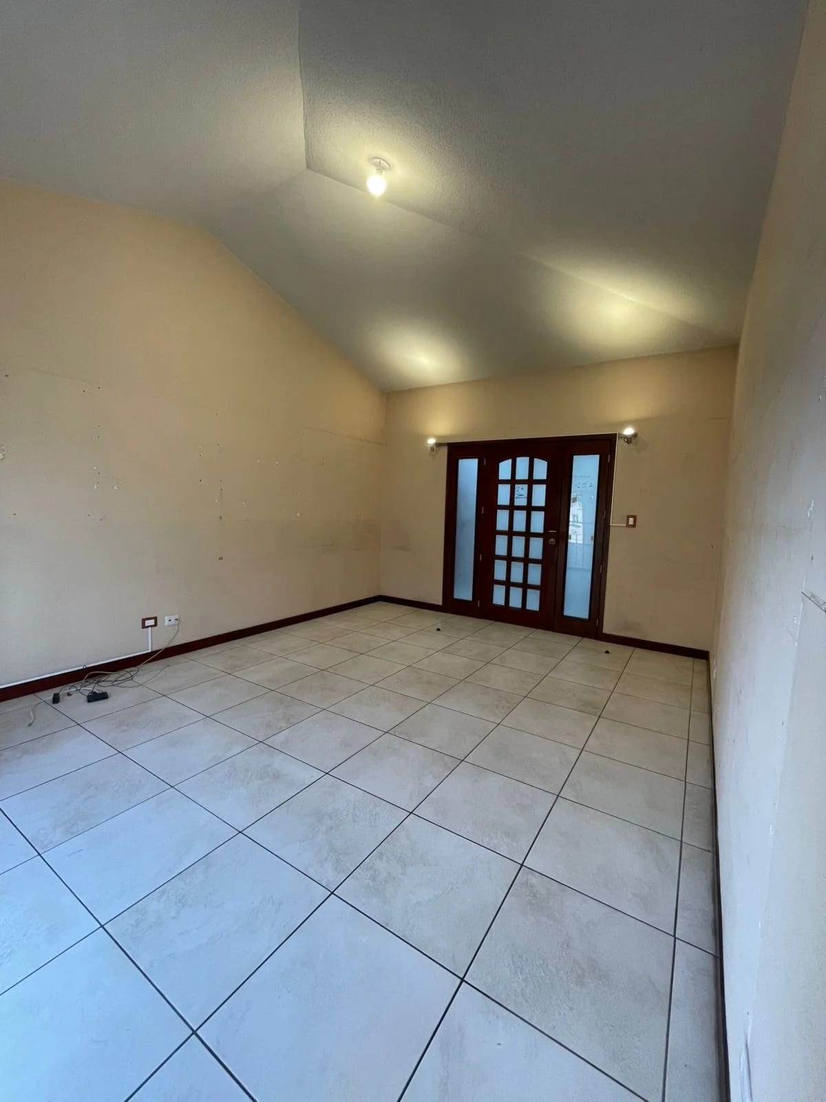 Casa amplia en Bosques de San Nicolás, Zona 4 de Mixco — Casa en Venta en Bosques de San Nicolás, Zona 4 Mixco, Guatemala, Ciudad — foto 17 de 17