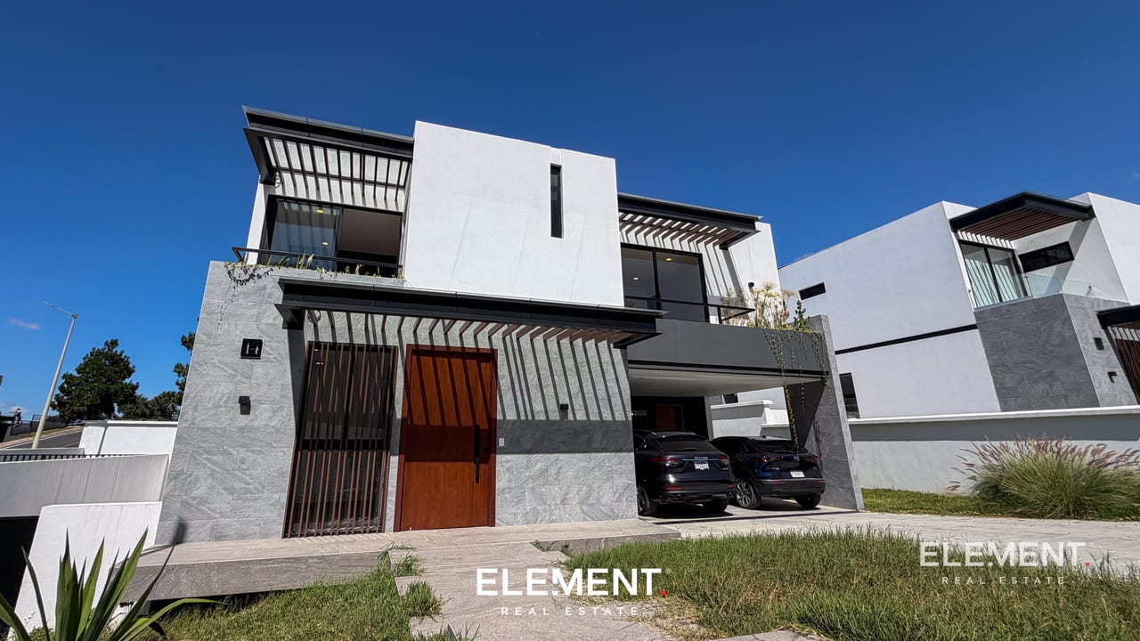 Casa en venta - El Pulté Ecuestre, Sauces de El Pulté — Casa en Venta en El Pulté Ecuestre, Zona 16, Guatemala, Ciudad — foto 1 de 12