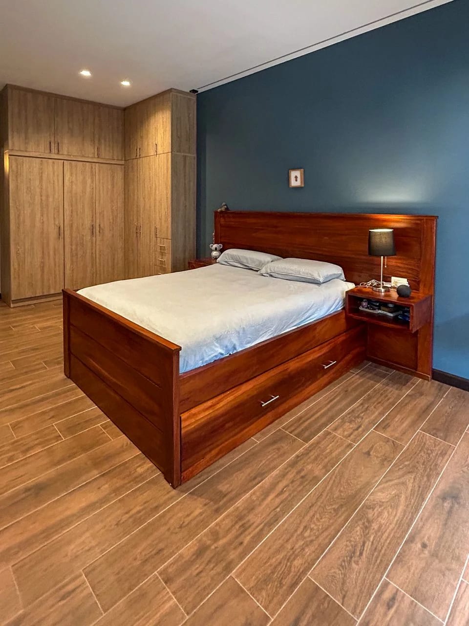 Espectacular casa en venta, Santa Rosalía, fácil acceso por CES y zona 16 — Casa en Venta en Santa Rosalia La Laguna, Carretera a El Salvador, Guatemala, Ciudad — foto 11 de 13