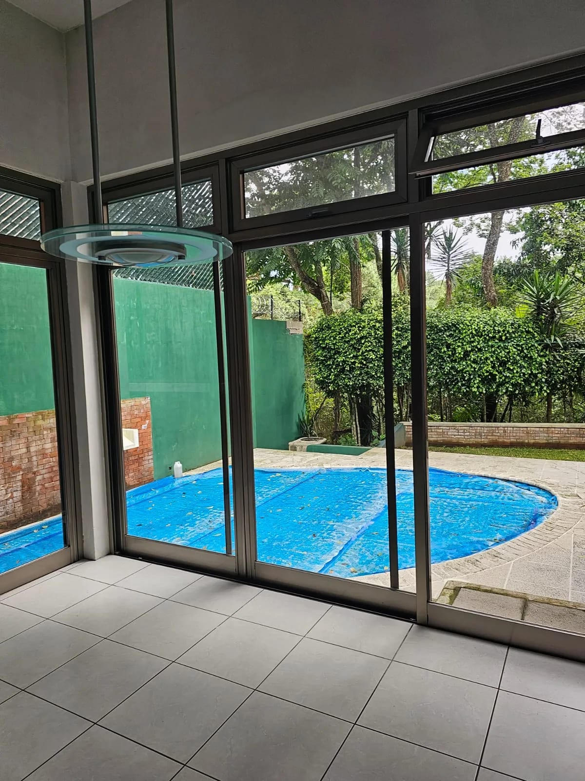 Amplia e iluminada casa en venta, Kanajuyú zona 16 — Casa en Venta en Kanajuyú, Zona 16, Guatemala, Ciudad — foto 10 de 10