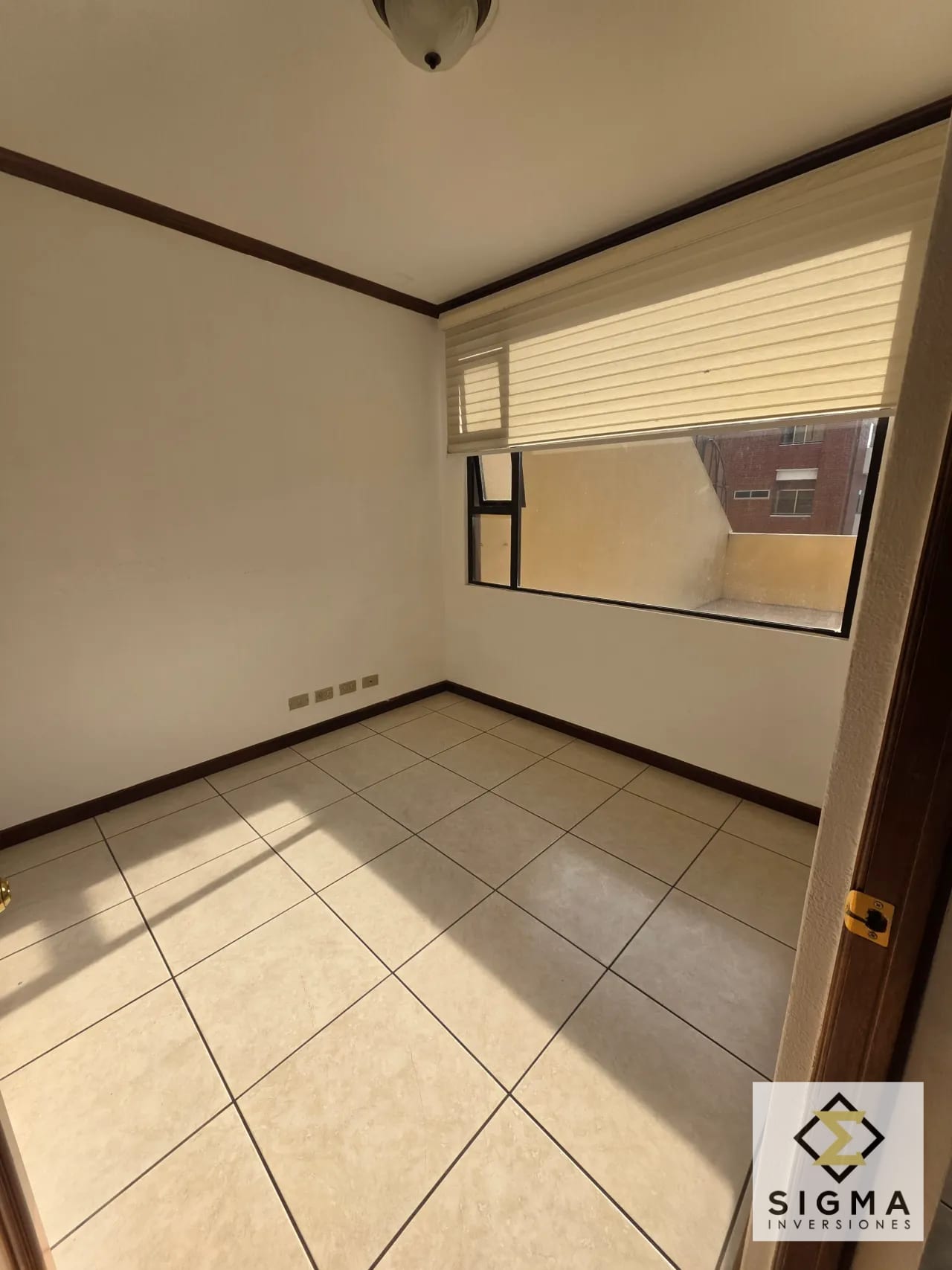 EN VENTA: Amplio apartamento en zona 10, Cerca de la Estación — Apartamento en Venta en Zona 10, Guatemala, Ciudad — foto 2 de 17