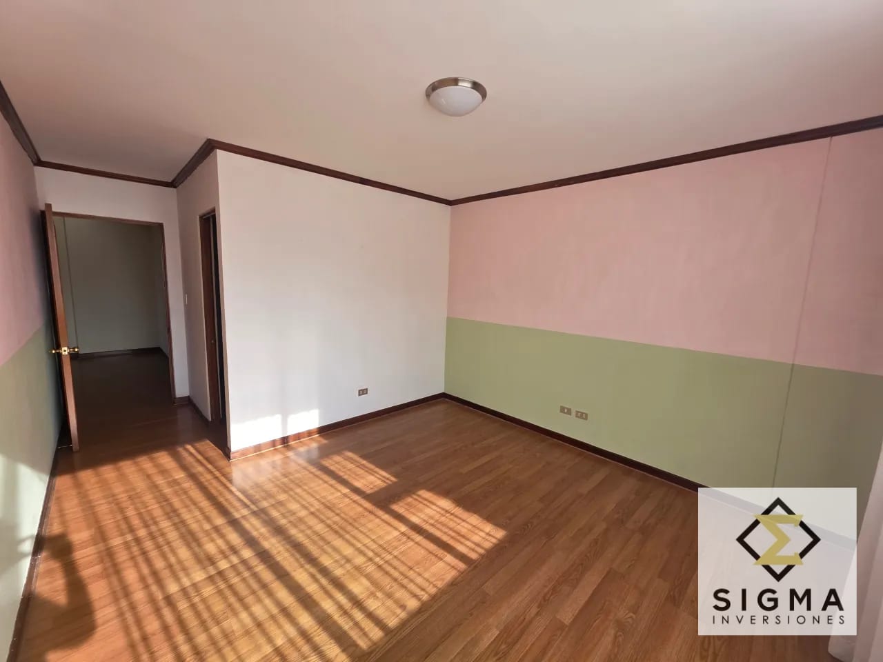 EN VENTA: Amplio apartamento en zona 10, Cerca de la Estación — Apartamento en Venta en Zona 10, Guatemala, Ciudad — foto 10 de 17