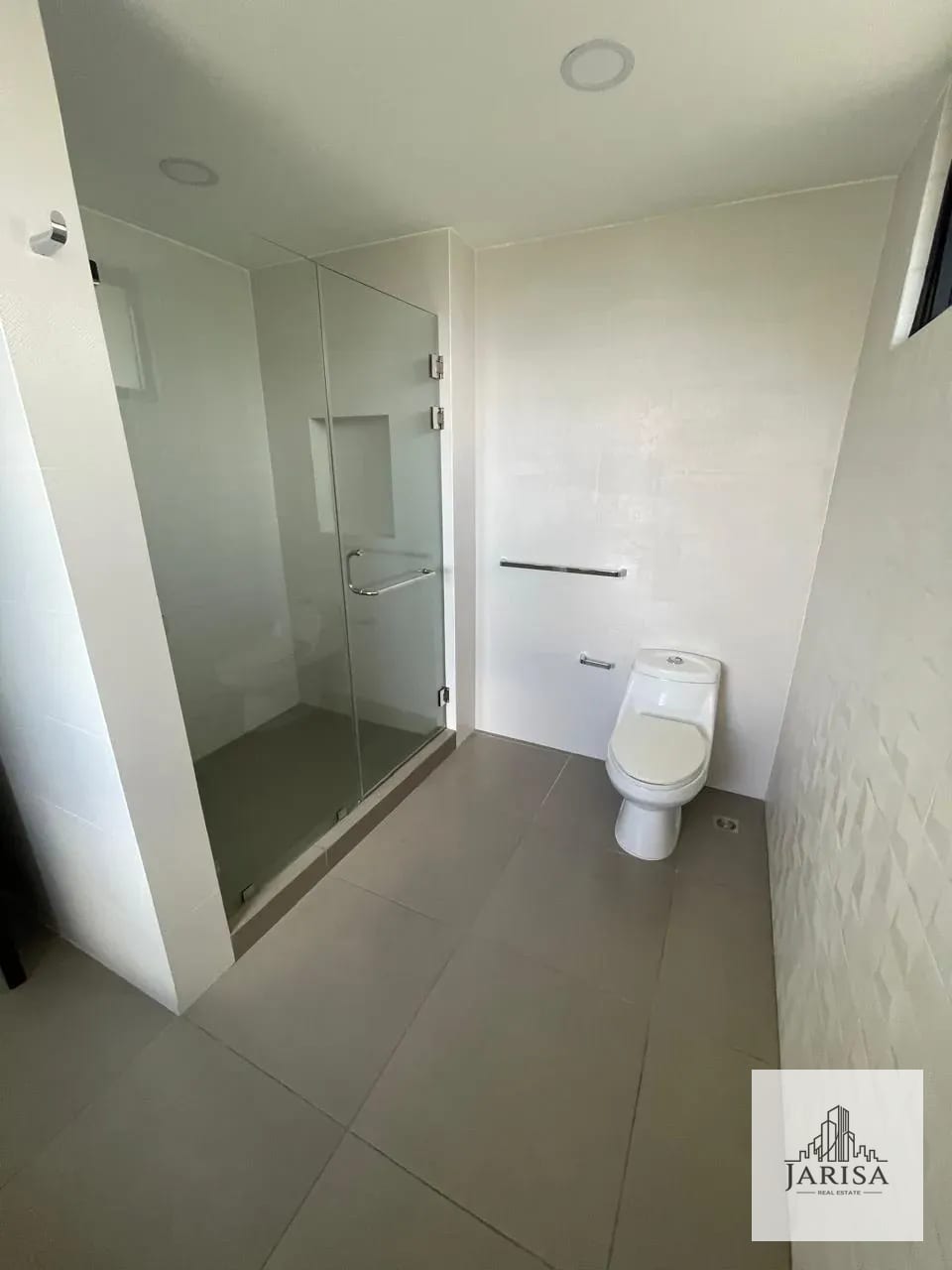 Amplio y Exclusivo Apartamento en Zona 14 — Apartamento en Alquiler en Zona 14, Guatemala, Ciudad — foto 8 de 12