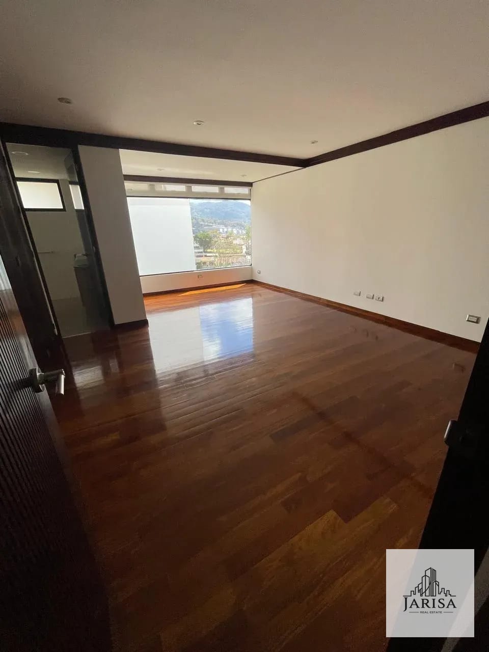 Amplio y Exclusivo Apartamento en Zona 14 — Apartamento en Alquiler en Zona 14, Guatemala, Ciudad — foto 9 de 12