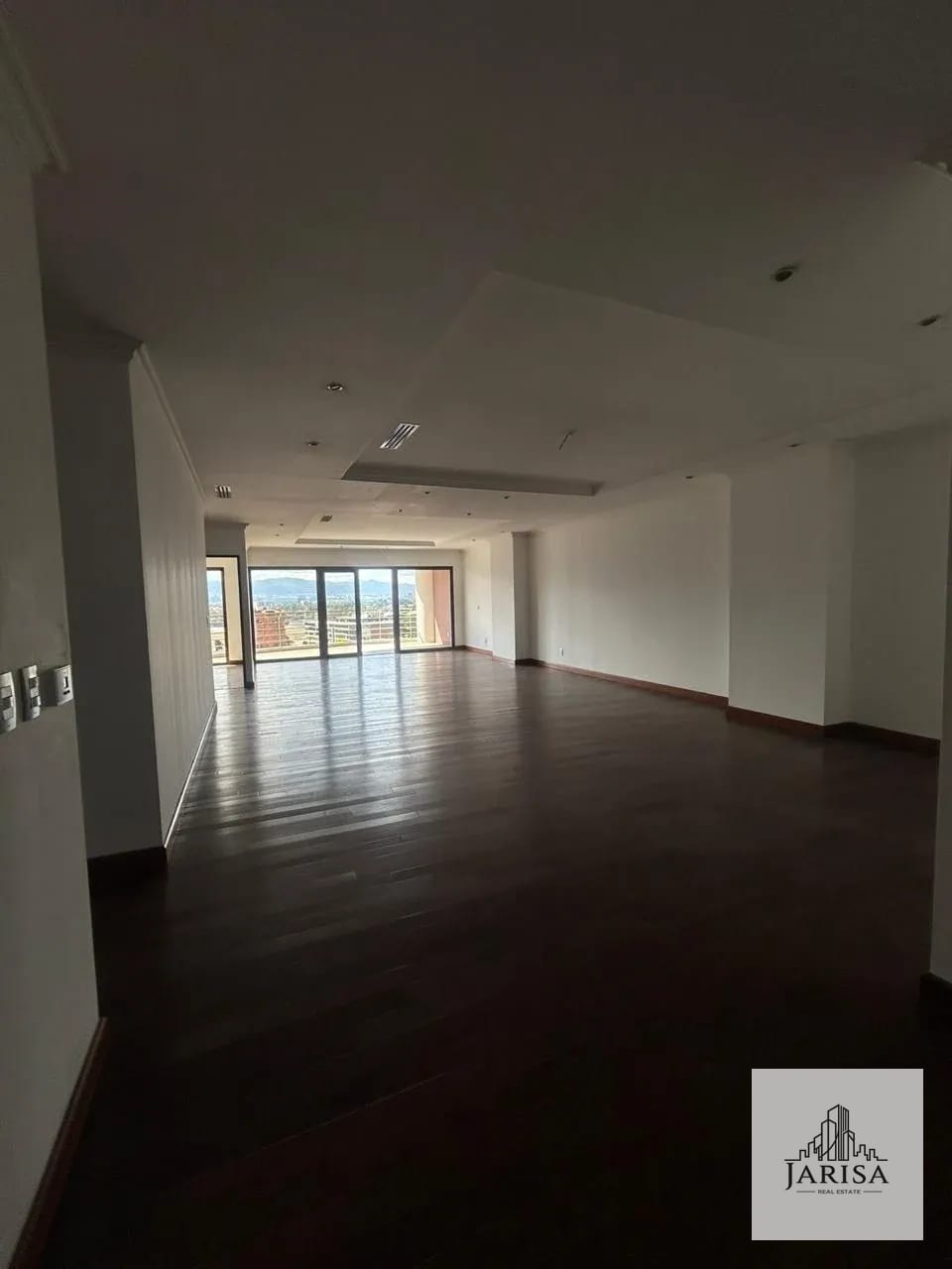 Amplio Apartamento Avenida Las Americas — Apartamento en Alquiler en Zona 14, Guatemala, Ciudad — foto 2 de 12