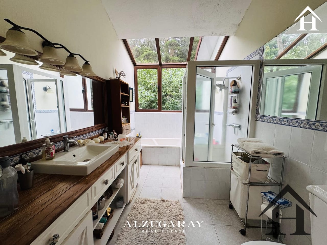 Casa con Pérgola y Jardín Residenciales La Cruz — Casa en Venta en Santa Catarina Pinula, Guatemala, Ciudad — foto 9 de 10
