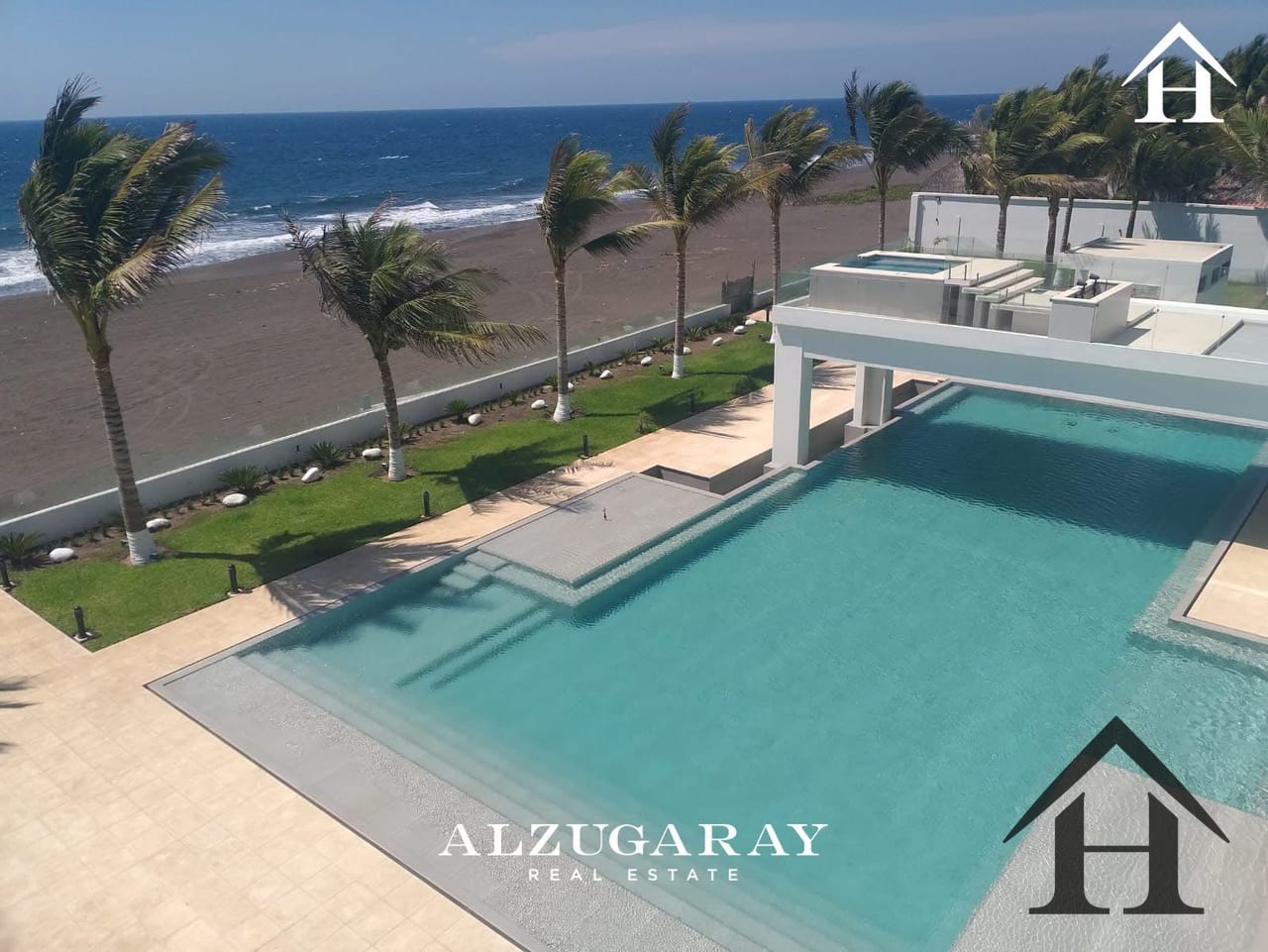Casa Front Beach 6,200Vrs2 / 18hab. — Casa vacacional en Venta en Hawaii, Santa Rosa — foto 1 de 1