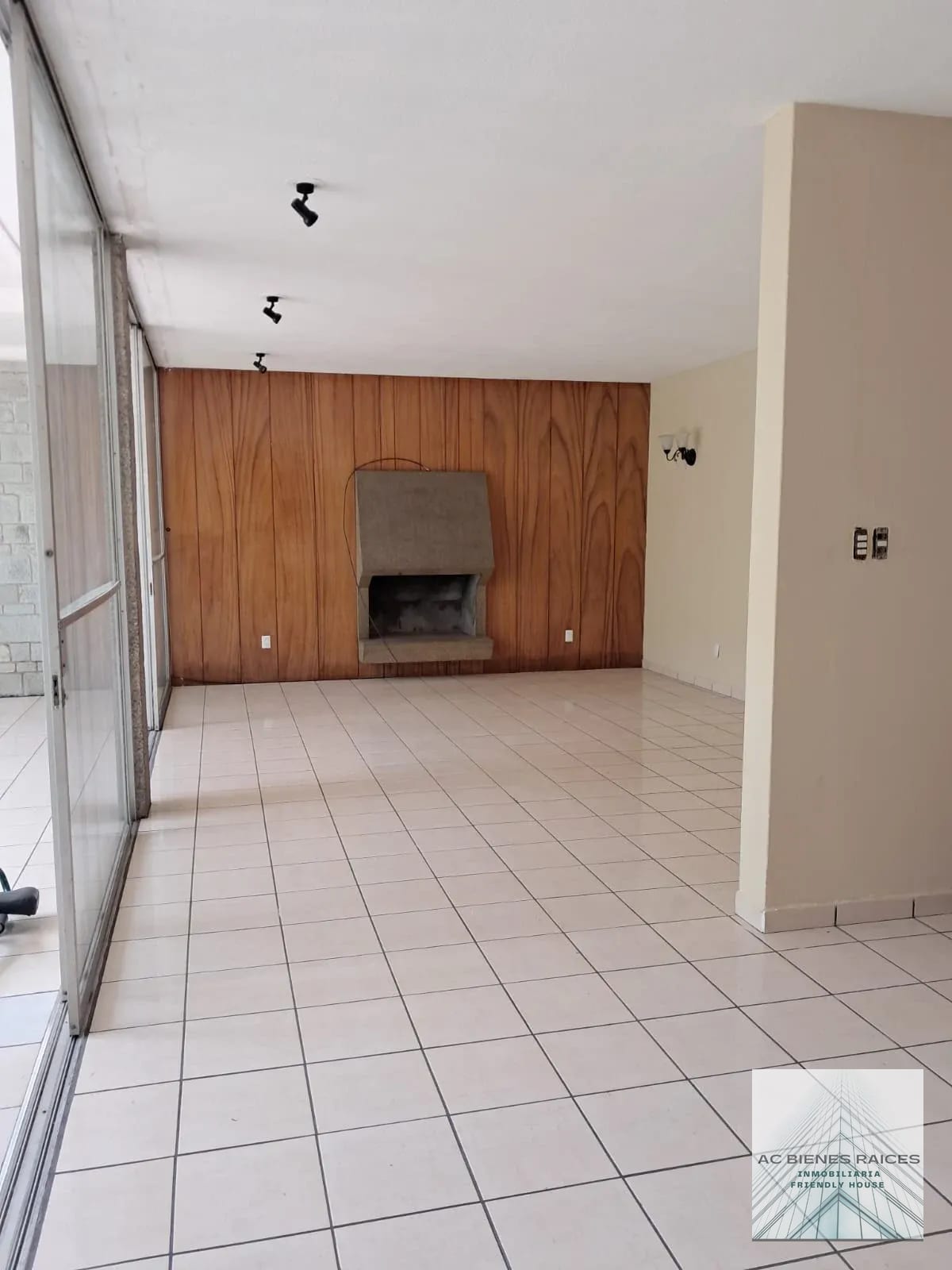 Casa en renta zona 10 ideal clínicas, oficinas — Casa en Alquiler en Zona 10, Guatemala, Ciudad — foto 4 de 14