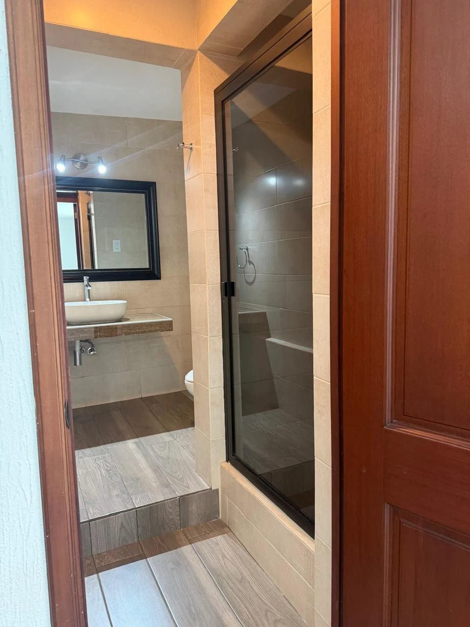 🏡✨ Exclusiva Casa en Renta – Elgin II ✨🏡 — Casa en Alquiler en Elgin, Zona 13, Guatemala, Ciudad — foto 5 de 14