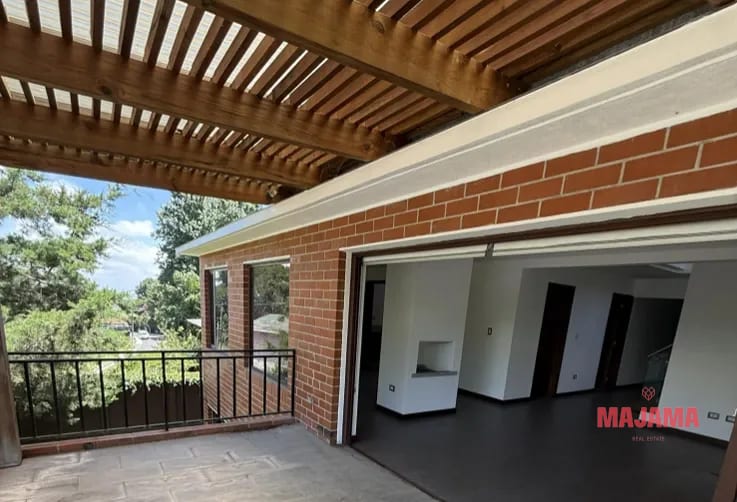 Casa en Venta en KM 9.2 Santa Catarina Pinula - Codigo 10298284 — Casa en Venta en Bellas Luces, Santa Catarina Pinula, Guatemala, Ciudad — foto 1 de 9