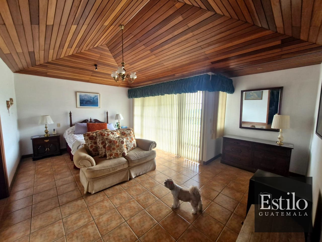 Hermosa y Elegante Casa En las Cumbres — Casa en Venta en Las Cumbres, Zona 16, Guatemala, Ciudad — foto 3 de 10