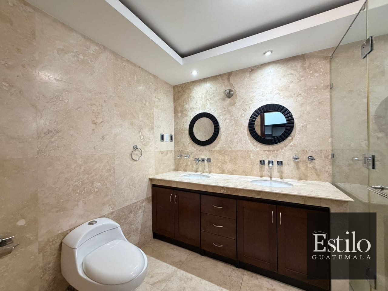 Preciosa Casa en Renta Zona 16 — Casa en Alquiler en Zona 16, Guatemala, Ciudad — foto 16 de 17