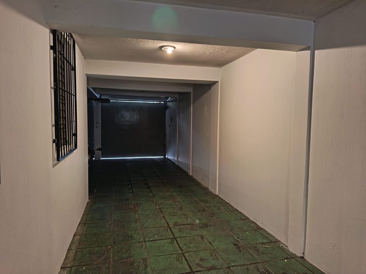Venta amplia casa para vivienda u oficina zona 15, Colonia Tecún Umán (copia) — Casa en Venta en Zona 15, Guatemala, Ciudad — foto 4 de 17
