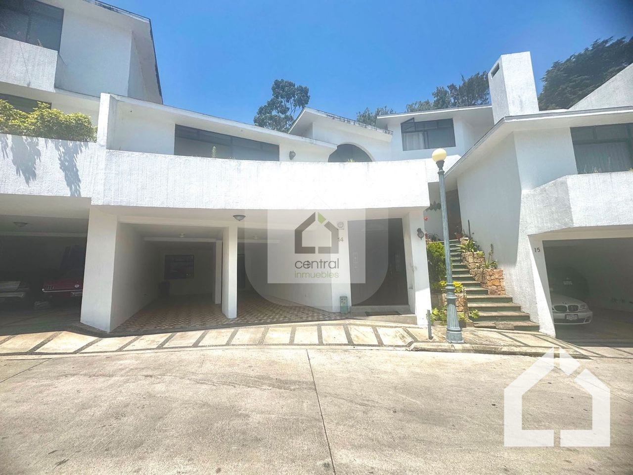 Casa en venta Colonia Sta, Rosalía, Condominio La Laguna — Casa en Venta en Santa Catarina Pinula, Guatemala, Ciudad — foto 1 de 17