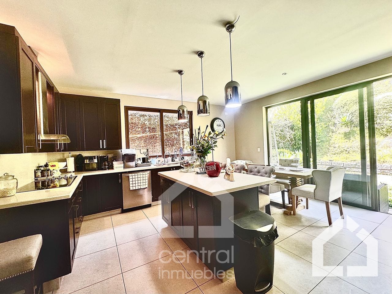 Casa en venta Residenciales Concepción — Casa en Venta en Carretera a El Salvador, Guatemala, Ciudad — foto 6 de 17