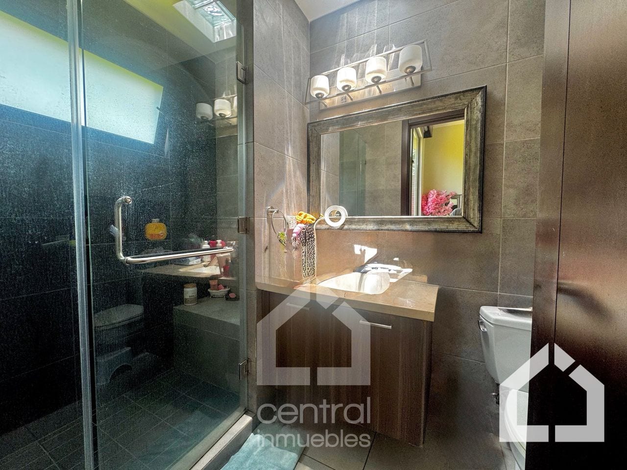 Casa en venta Residenciales Concepción — Casa en Venta en Carretera a El Salvador, Guatemala, Ciudad — foto 10 de 17