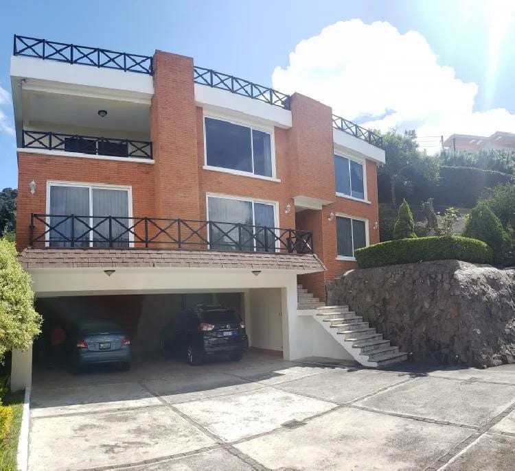 Hermosa casa en venta en San Lazaro zona 15 — Casa en Venta en San Lázaro, Zona 15, Guatemala, Ciudad — foto 1 de 10