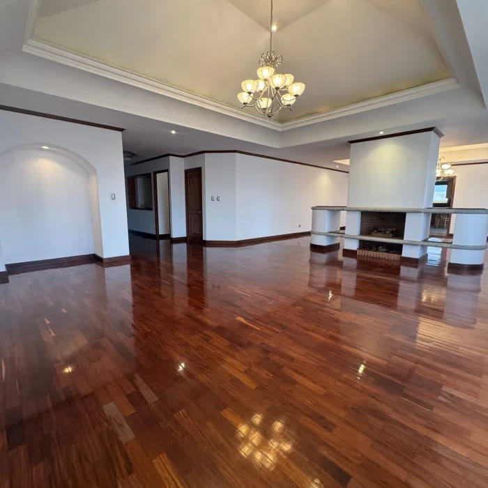 Penthouse en venta en zona 10 495 mts2 — Apartamento en Venta en Torre Castelar, Zona 10, Guatemala, Ciudad — foto 1 de 13