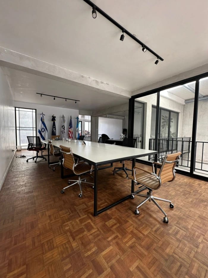 Casa ideal para oficinas en venta en Zona 10 — Casa en Venta en Zona 10, Guatemala, Ciudad — foto 5 de 9