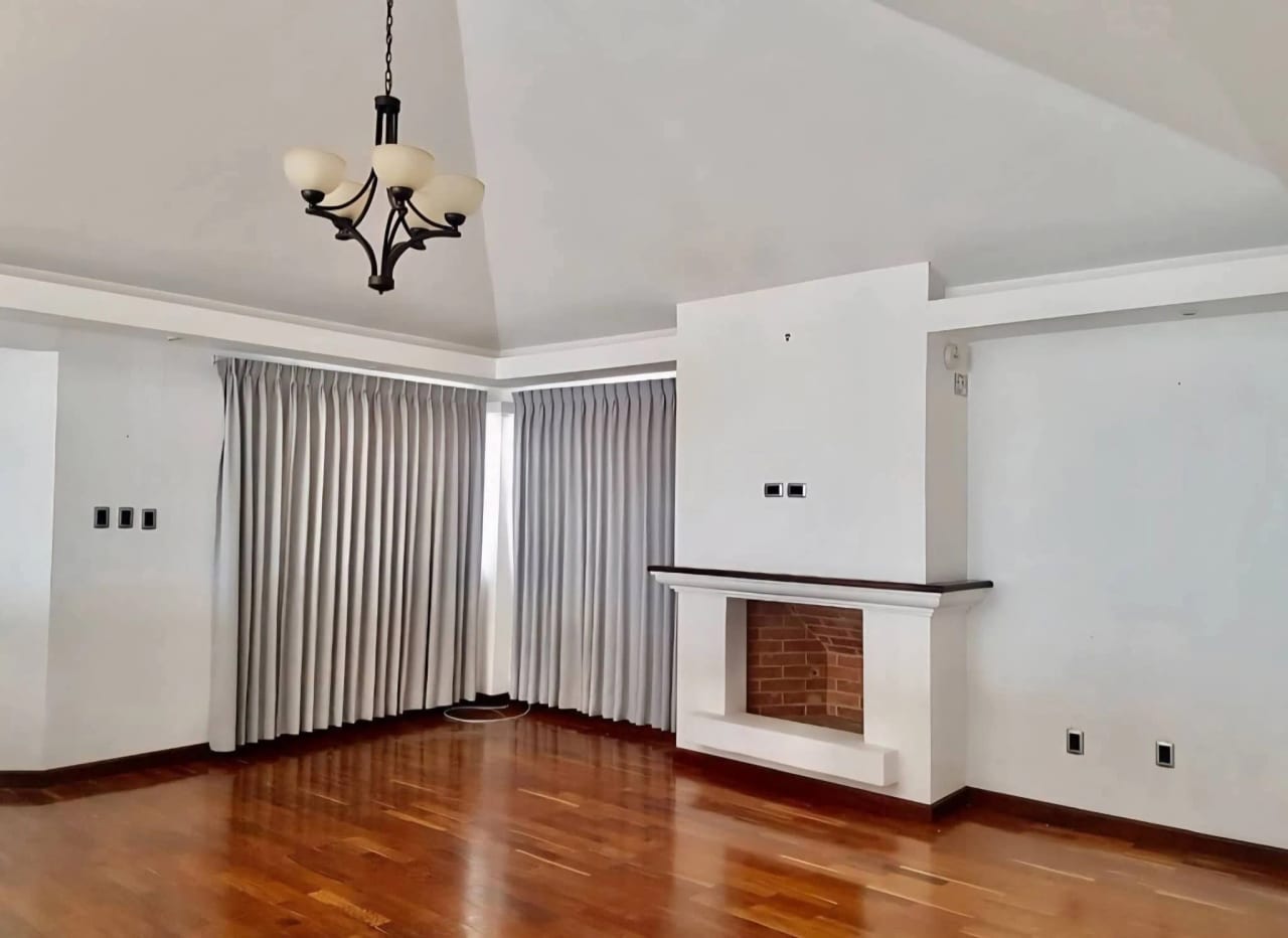 Casa en Venta – La Montaña, Zona 16 — Casa en Venta en La Montaña, Zona 16, Guatemala, Ciudad — foto 2 de 17