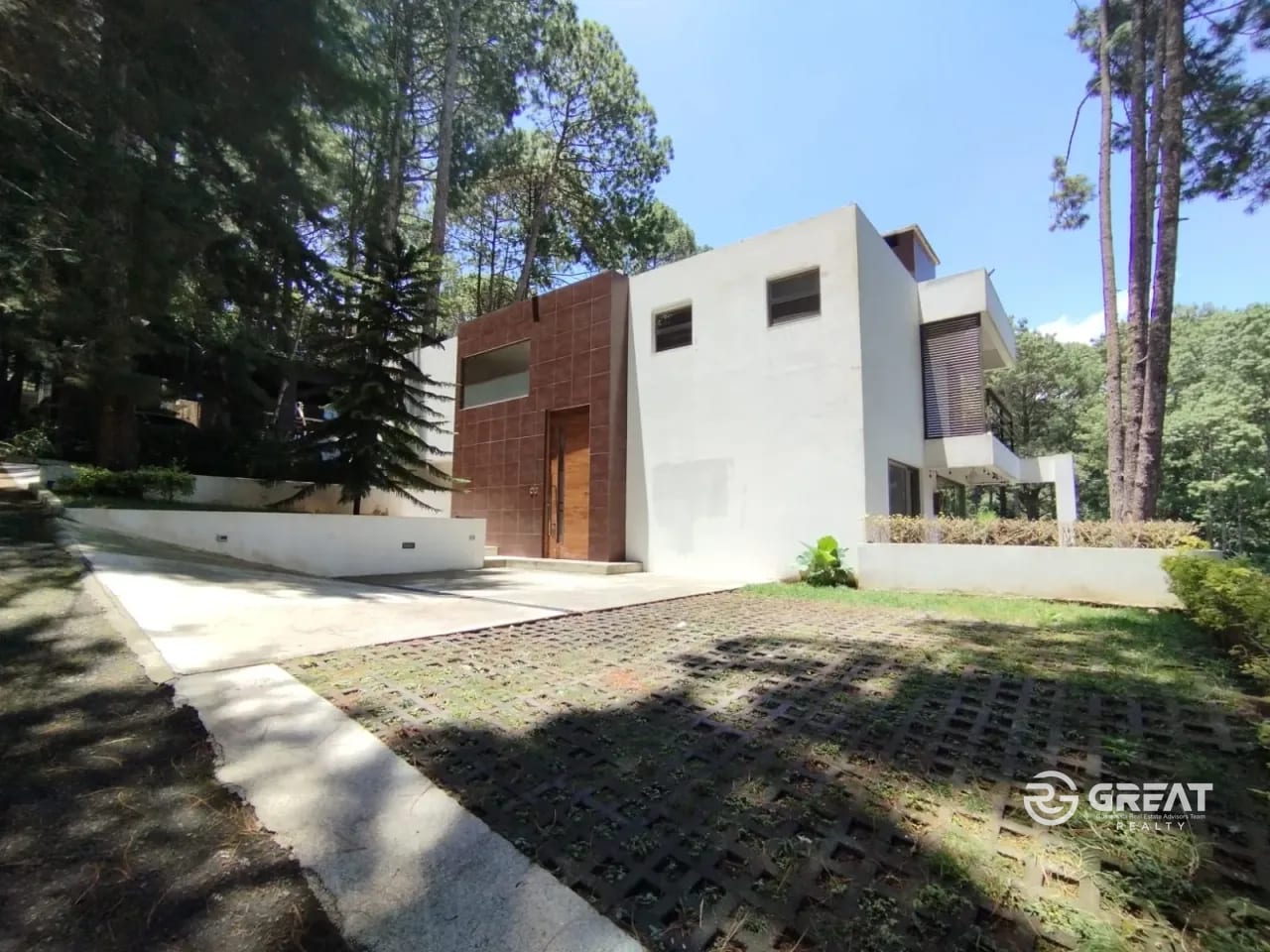Exclusiva Residencia en Muxbal / Privacidad, Naturaleza ! — Casa en Venta en Muxbal, Guatemala, Ciudad — foto 1 de 12