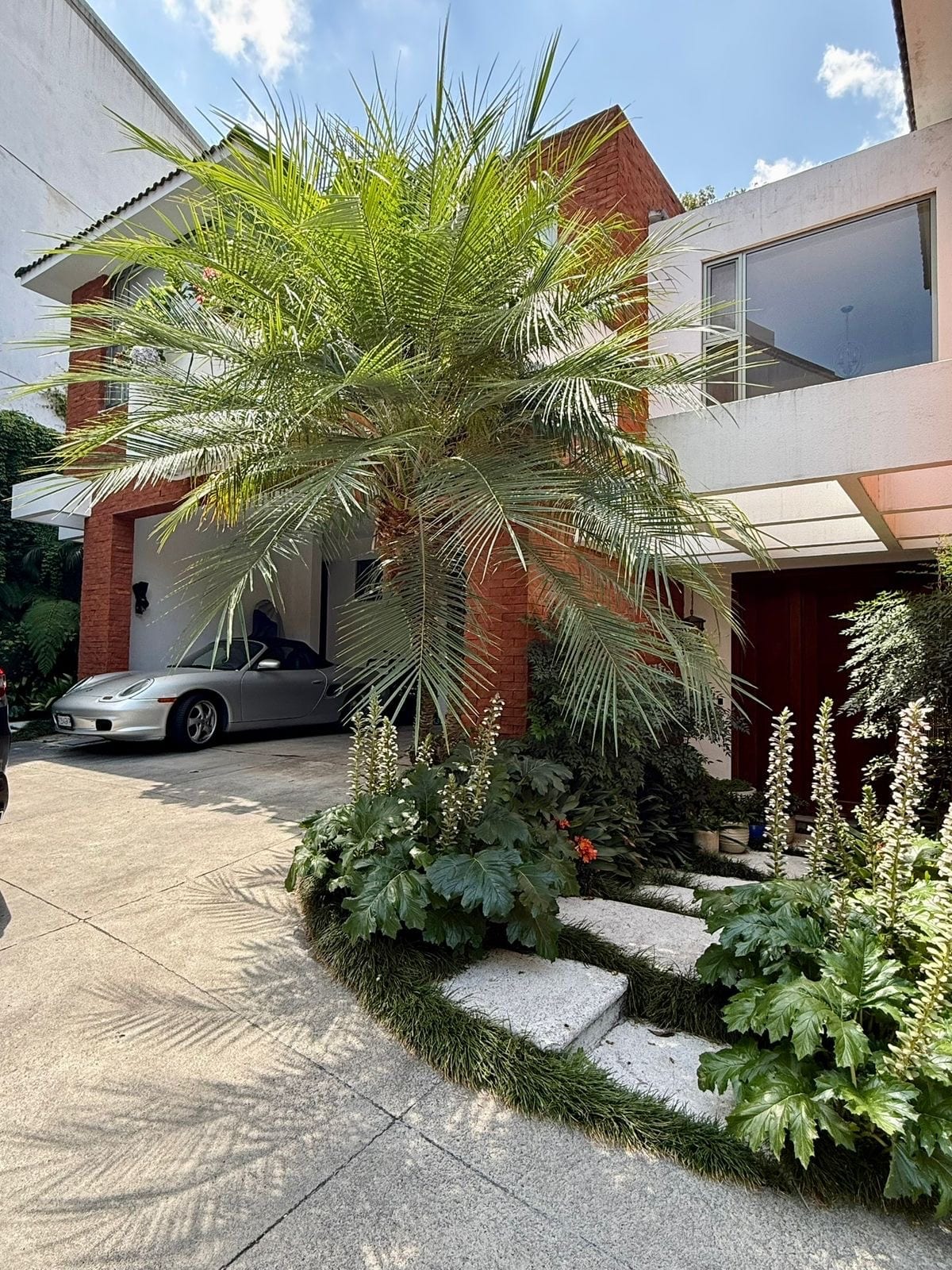 Casa en venta | 4 habitaciones | 5 parqueos | Jardin | Vista Hermosa 2, zona 15 — Casa en Venta en Vista Hermosa II, Zona 15, Guatemala, Ciudad — foto 1 de 12