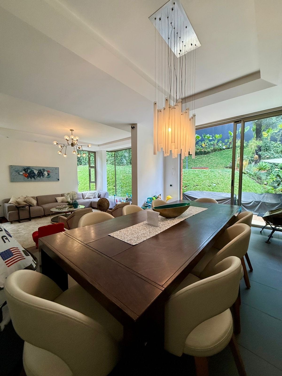 Casa en venta | 4 habitaciones | 5 parqueos | Jardin | Vista Hermosa 2, zona 15 — Casa en Venta en Vista Hermosa II, Zona 15, Guatemala, Ciudad — foto 6 de 12
