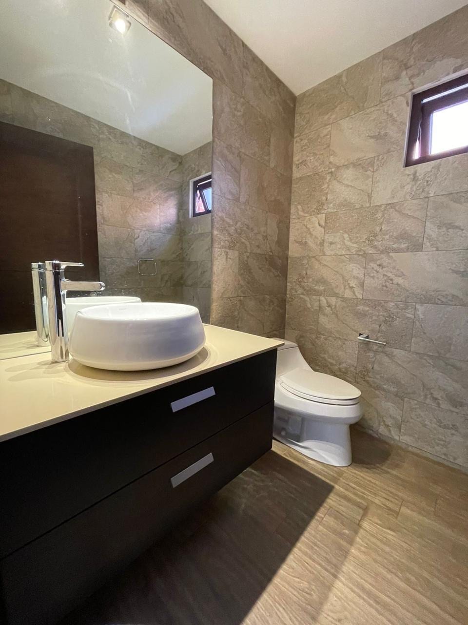 Casa en venta | Atarja Bellas luces | 3 habitaciones | jardín | Acceso por La Brecha — Casa en Venta en Bellas Luces, Santa Catarina Pinula, Guatemala, Ciudad — foto 6 de 16