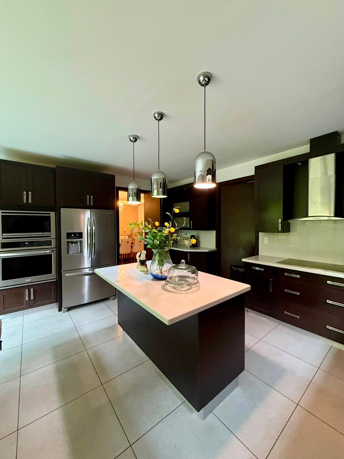 Casa en venta | 5 hab | jardín | 6 parqueos | Residencias Concepcion — Casa en Venta en Pradera Concepción, Carretera a El Salvador, Guatemala, Ciudad — foto 6 de 17