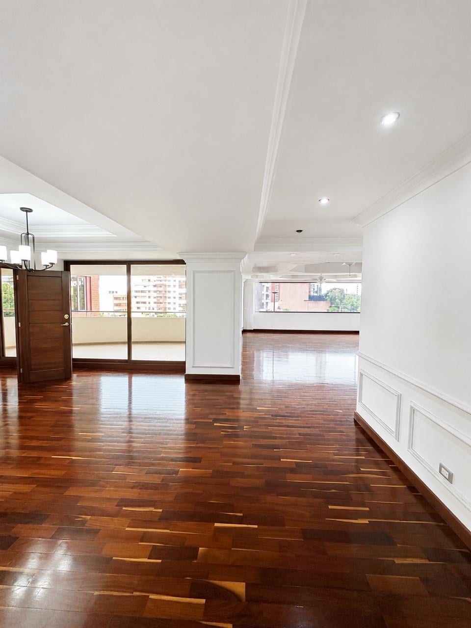 Apartamentos en venta | Nivel completo | 648 mts2 | Gaudí zona 14 — Apartamento en Venta en Gaudí, Zona 14, Guatemala, Ciudad — foto 3 de 11