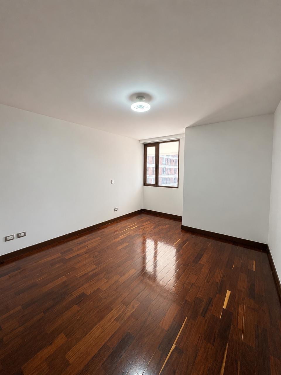 Apartamentos en venta | Nivel completo | 648 mts2 | Gaudí zona 14 — Apartamento en Venta en Gaudí, Zona 14, Guatemala, Ciudad — foto 4 de 11