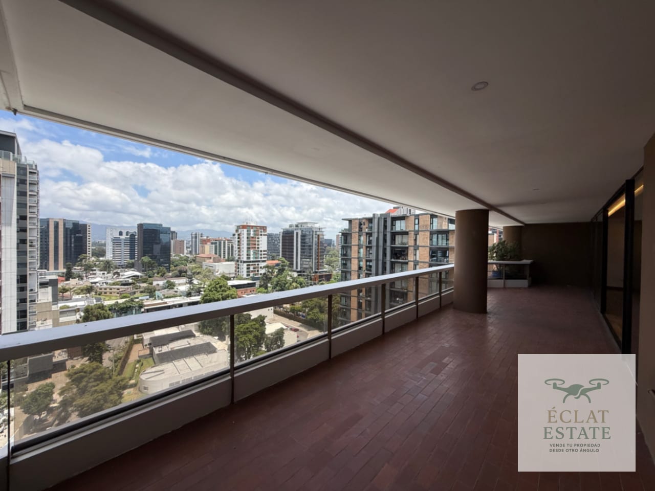 Apartamento de 3 habitaciones en Venta en Tiffany zona 10 — Apartamento en Venta en Tiffany II, Zona 10, Guatemala, Ciudad — foto 2 de 17