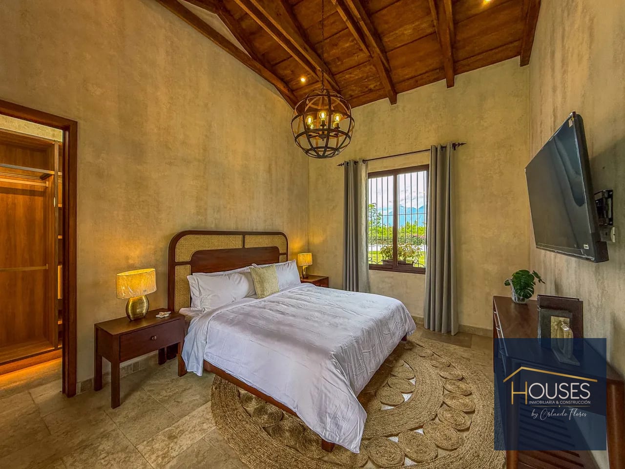 Vendo Casa de esquina en Paseo Antigua, Antigua Guatemala — Casa en Venta en Antigua, Sacatepéquez — foto 5 de 15