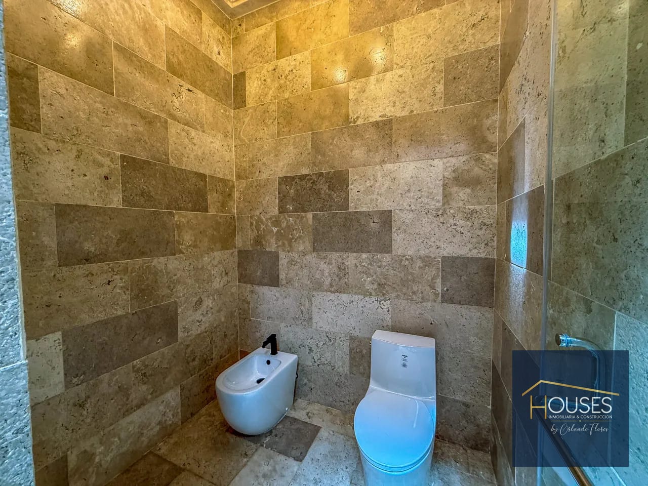 Vendo Casa de esquina en Paseo Antigua, Antigua Guatemala — Casa en Venta en Antigua, Sacatepéquez — foto 15 de 15