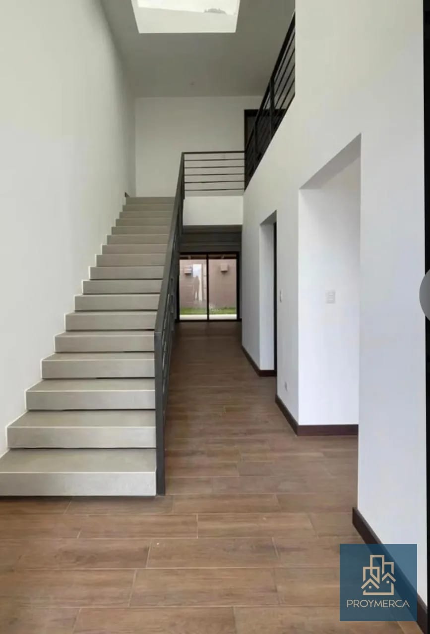 Casa rodeado de áreas verdes en alquiler, Condominio La Reserva II, Lomas de San Isidro, Zona 16 — Apartamento en Alquiler en Zona 16, Guatemala, Ciudad — foto 3 de 11