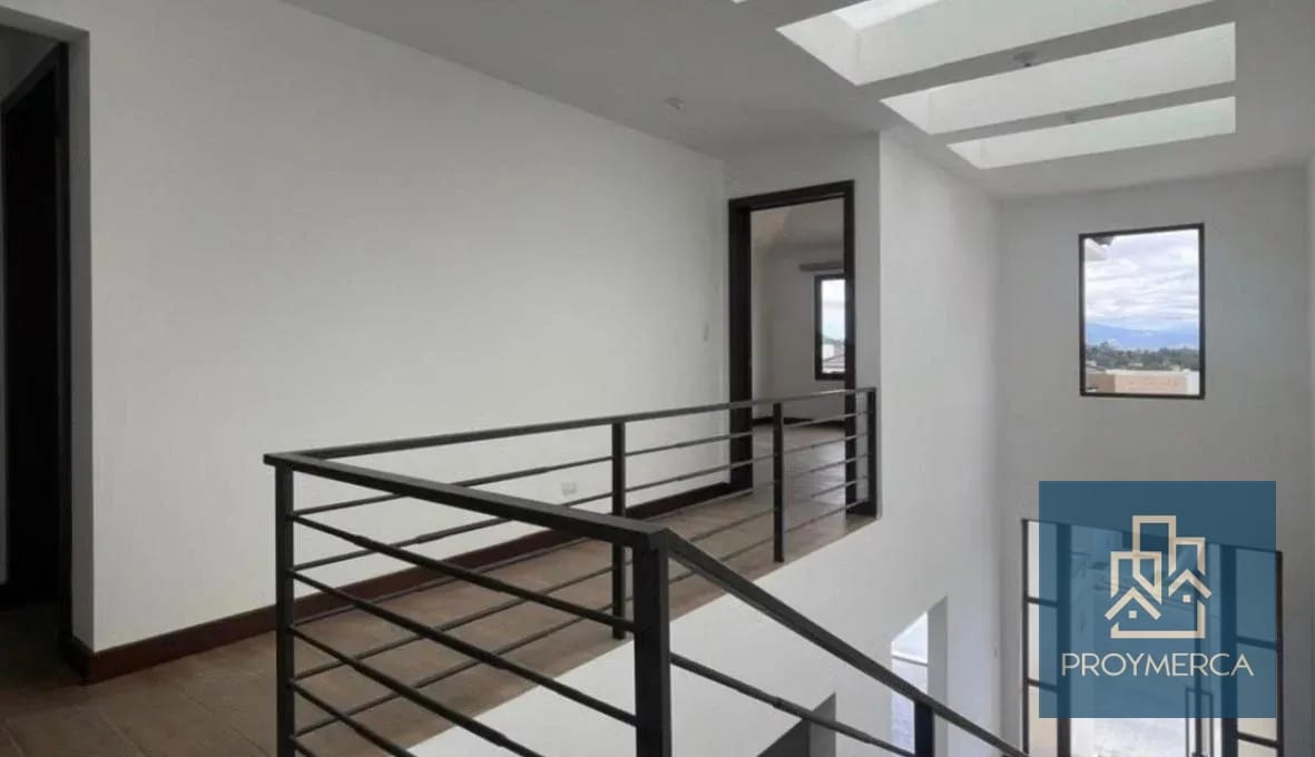 Casa rodeado de áreas verdes en alquiler, Condominio La Reserva II, Lomas de San Isidro, Zona 16 — Apartamento en Alquiler en Zona 16, Guatemala, Ciudad — foto 4 de 11