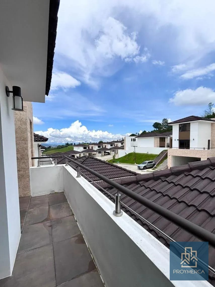 Casa rodeado de áreas verdes en alquiler, Condominio La Reserva II, Lomas de San Isidro, Zona 16 — Apartamento en Alquiler en Zona 16, Guatemala, Ciudad — foto 10 de 11