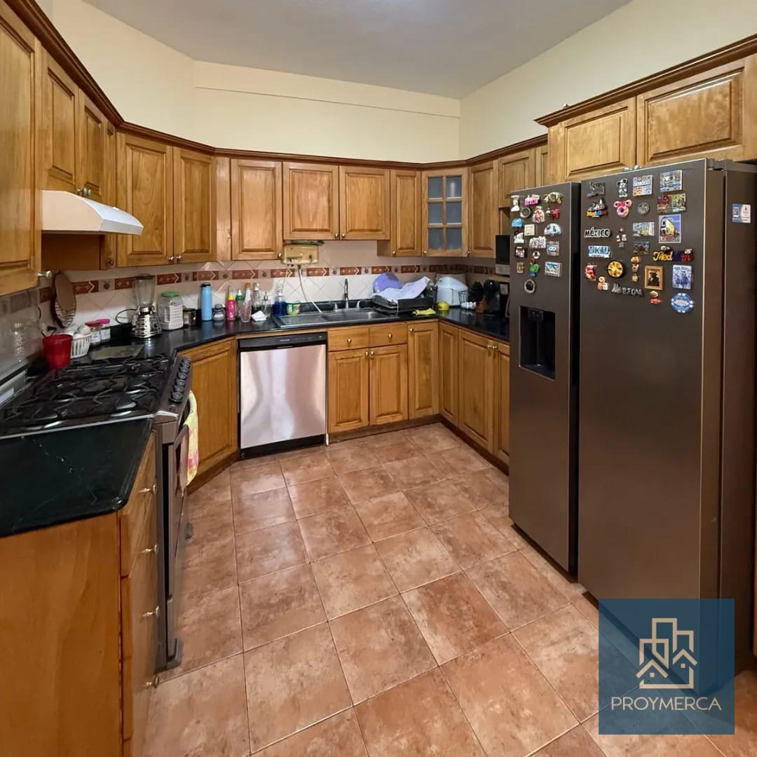 Casa en Venta, Residenciales Jardines de San Isidro, Zona 16 — Casa en Venta en Jardines de San Isidro, Zona 16, Guatemala, Ciudad — foto 6 de 13