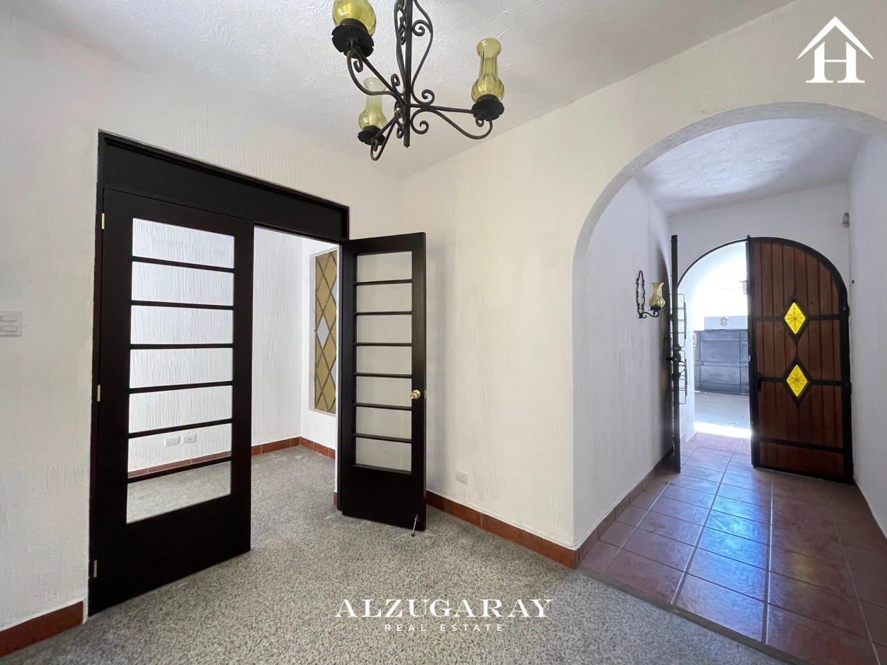 Propiedad P/ Uso Corporativo 9 Ambientes / Centro Histórico Z.1 — Casa en Alquiler en Zona 1, Guatemala, Ciudad — foto 2 de 9