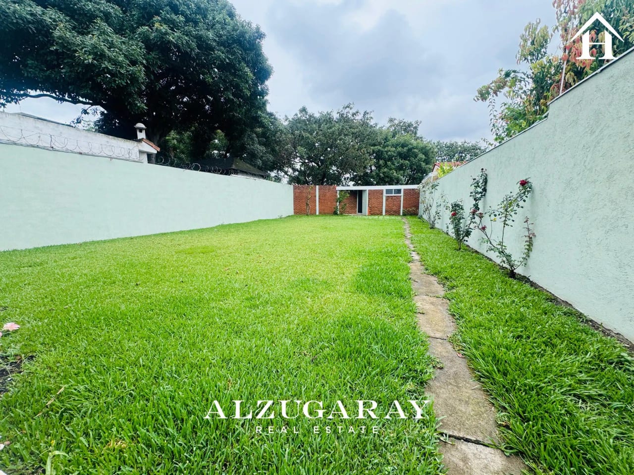 Casa con Amplio Jardin 5 Hab. / Condominio Z. 15 — Casa en Alquiler en Zona 15, Guatemala, Ciudad — foto 8 de 8