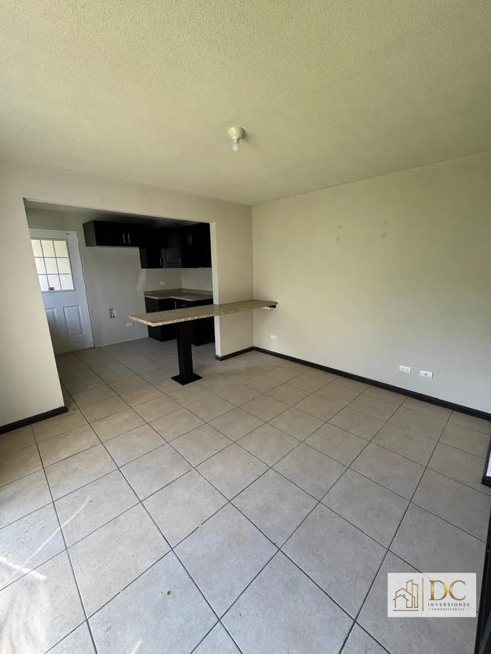 📍 Casa en Venta – 3 Hab + Jardín Amplio | las Luces | KM. 13.5 CAES — Casa en Venta en Las Luces, Carretera a El Salvador, Guatemala, Ciudad — foto 3 de 11