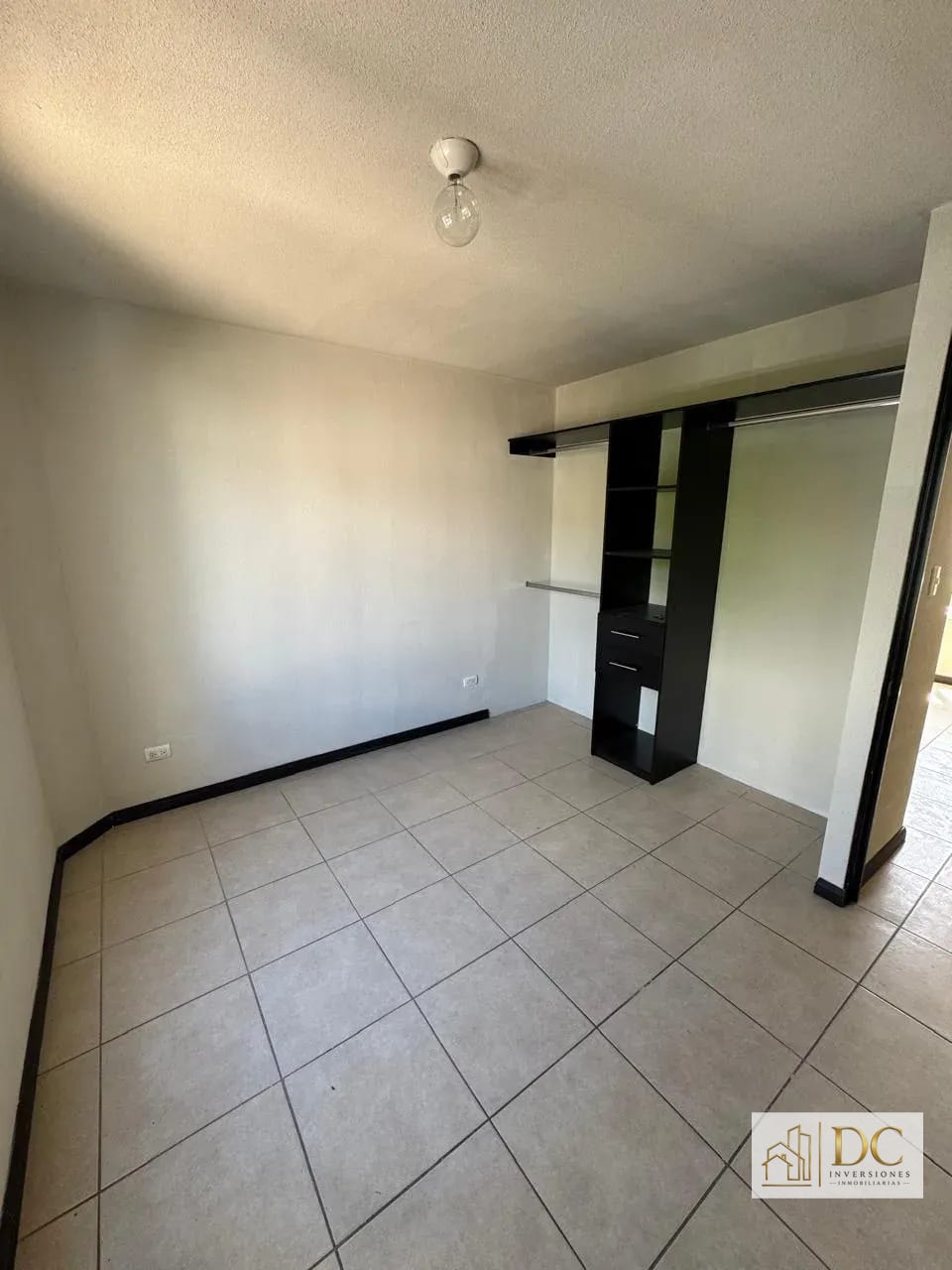 📍 Casa en Venta – 3 Hab + Jardín Amplio | las Luces | KM. 13.5 CAES — Casa en Venta en Las Luces, Carretera a El Salvador, Guatemala, Ciudad — foto 6 de 11
