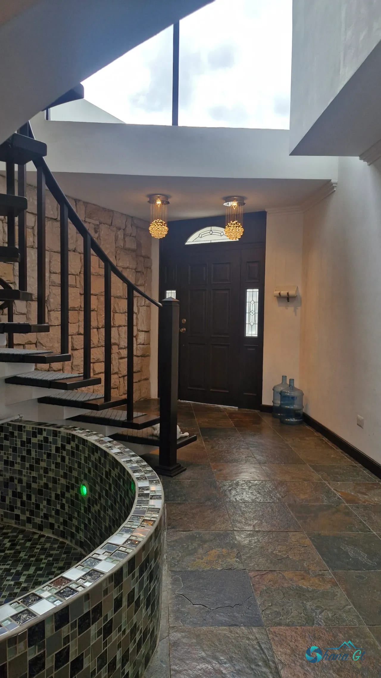 Casa en Venta KM 12.5 Santa Rosalia — Casa en Venta en Santa Rosalia La Laguna, Carretera a El Salvador, Guatemala, Ciudad — foto 1 de 15