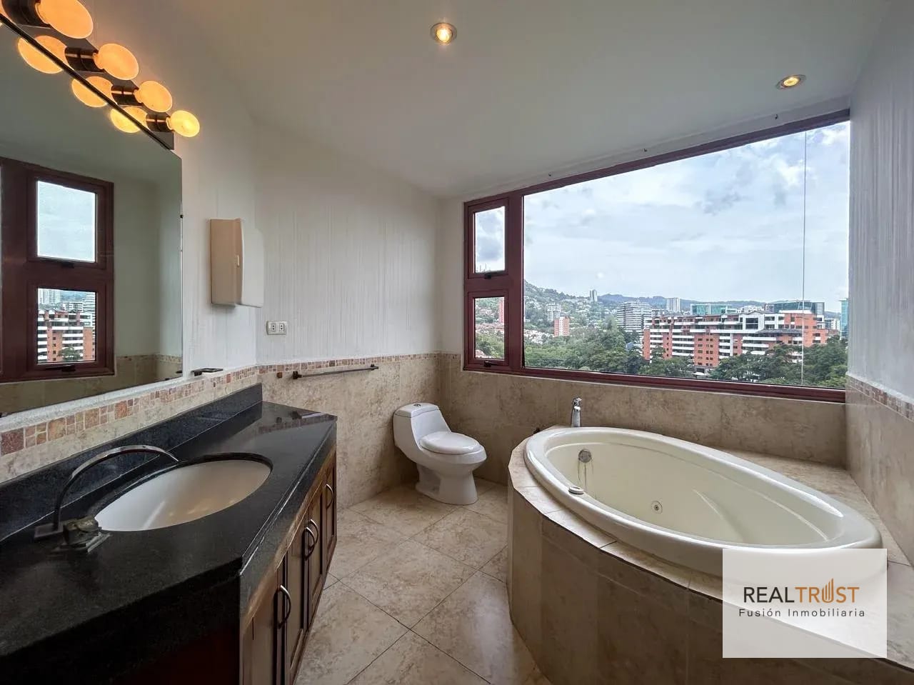 En venta lindo Penthouse de 2 niveles Zona 15, Vista Hermosa 1 — Apartamento en Venta en Zona 15, Guatemala, Ciudad — foto 9 de 16