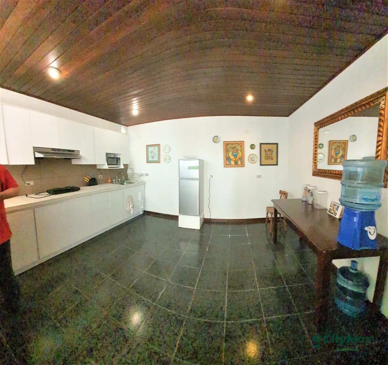 Amplia Casa en Venta El Prado Zona 10 Guatemala — Casa en Venta en El Prado, Zona 10, Guatemala, Ciudad — foto 6 de 11