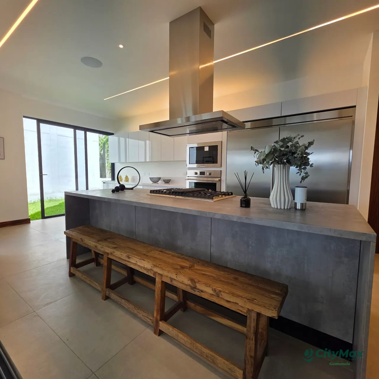 En venta Lujosa Casa en la zona 16 El Pulte — Casa en Venta en El Pulté, Zona 16, Guatemala, Ciudad — foto 5 de 7
