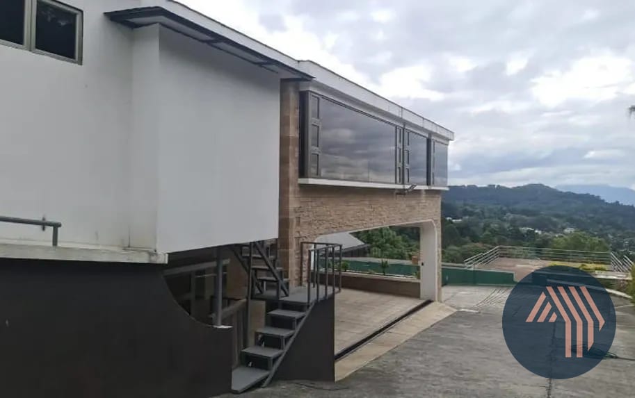 Venta de Amplia Propiedad - Montebello, KM 9.5 Carr. Salvador — Casa en Venta en Montebello I, Carretera a El Salvador, Guatemala, Ciudad — foto 5 de 17